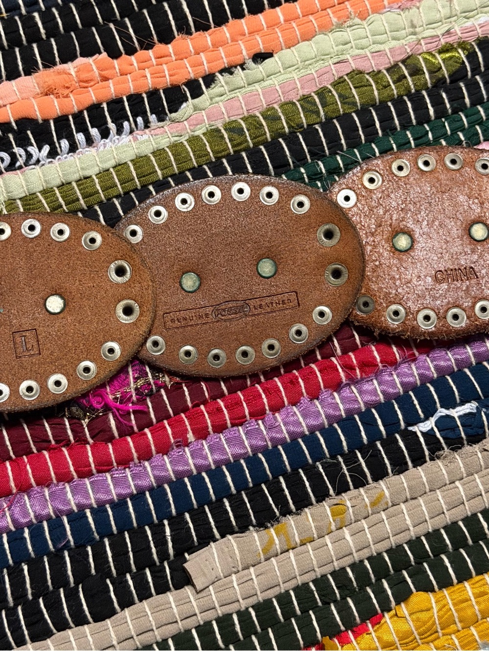 90’s VINTAGE Fossil genuine leather studded concho belt - Picture 3 of 6